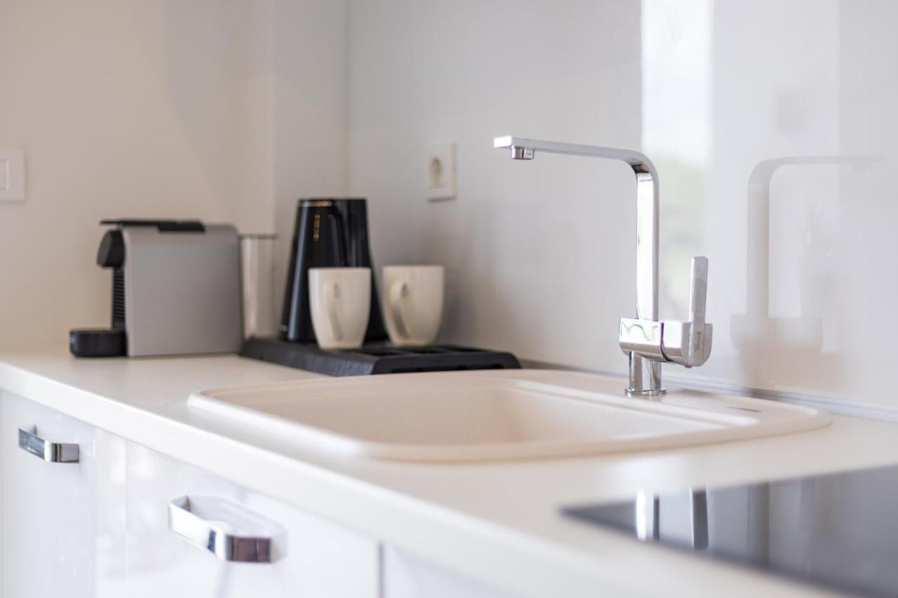 V Luxury Suites Kanálion 외부 사진