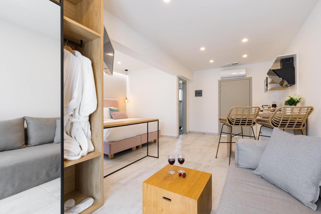 V Luxury Suites Kanálion 외부 사진